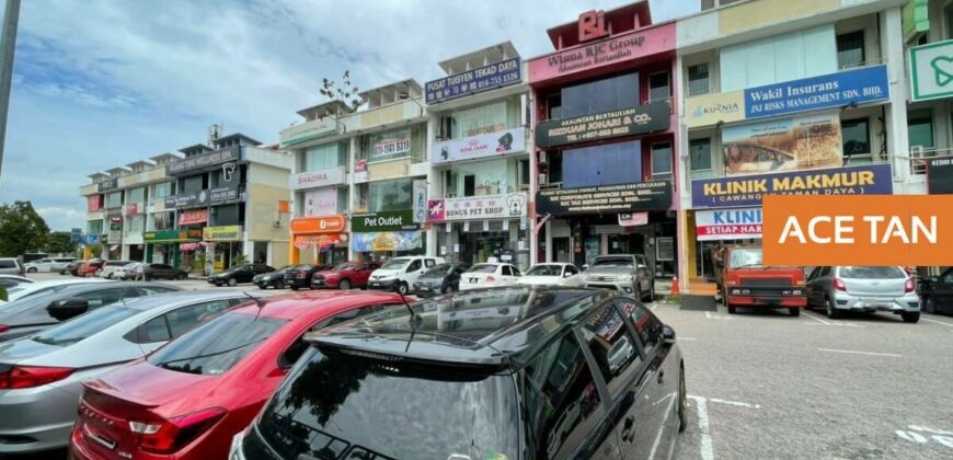 Taman Daya – 3 Storey Shoplot – FOR SALE
