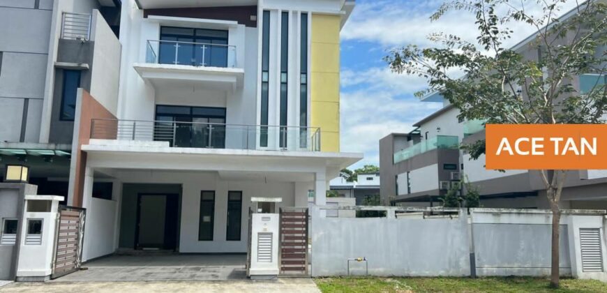 Desa Tebrau – 3 Storey Semi Detached House – FOR SALE Desa Tebrau – 3 Storey Semi Detached House – FOR SALE