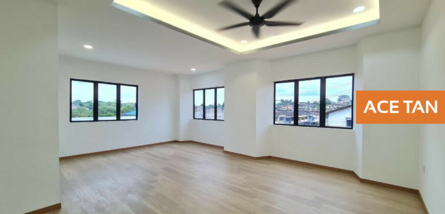Taman Gunung Emas @ Ulu Tiram – 2 Storey Semi Detached – FOR SALE