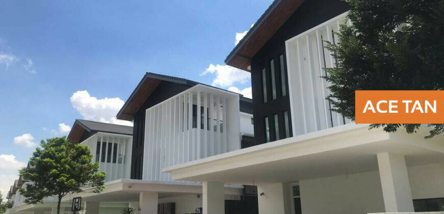 Senibong Cove – 3 Storey Bungalow – FOR SALE Senibong Cove – 3 Storey Bungalow – FOR SALE