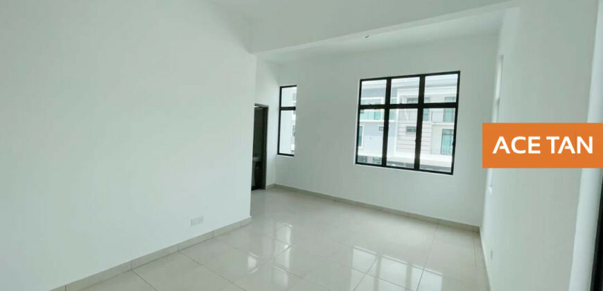 Mutiara Mas – 3 Storey Corner Cluster House – FOR SALE Mutiara Mas – 3 Storey Corner Cluster House – FOR SALE