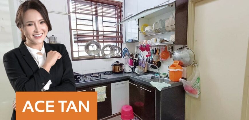 Kempas Utama – 2 Storey End Lot Terrace House – FOR SALE