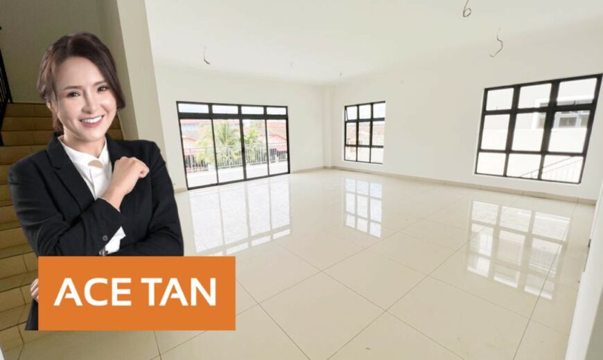 Taman Senai Utama – 2.5 Storey Semi Detached House – FOR SALE Taman Senai Utama – 2.5 Storey Semi Detached House – FOR SALE