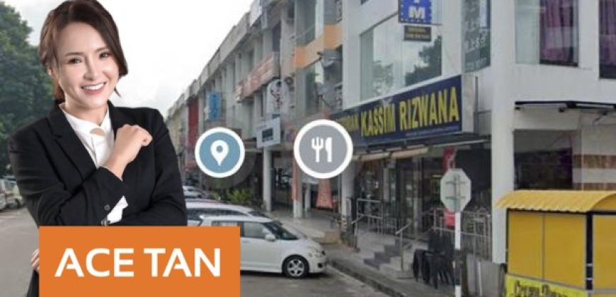Taman Molek – 3 Storey Shop Lot – FOR SALE Taman Molek – 3 Storey Shop Lot – FOR SALE