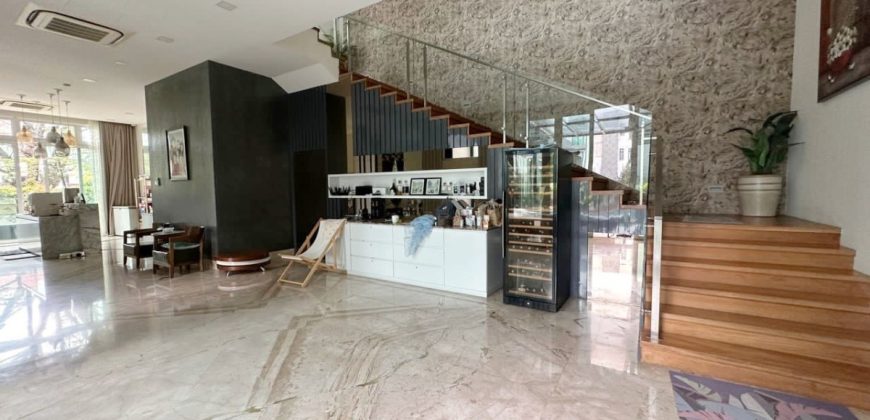 Impian Heights – 3 Storey Bungalow House – FOR SALE Impian Heights – 3 Storey Bungalow House – FOR SALE