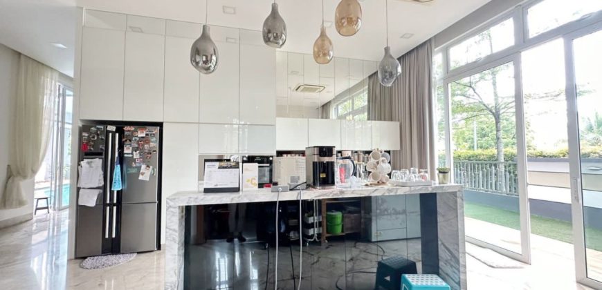 Impian Heights – 3 Storey Bungalow House – FOR SALE Impian Heights – 3 Storey Bungalow House – FOR SALE