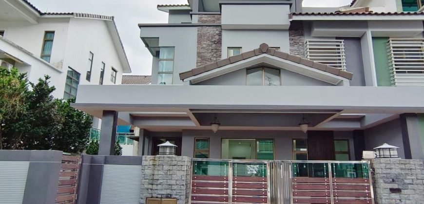Taman Pulai Bayu – 3 Storey Semi Detached House – FOR SALE