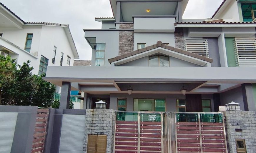 Taman Pulai Bayu – 3 Storey Semi Detached House – FOR SALE Taman Pulai Bayu – 3 Storey Semi Detached House – FOR SALE
