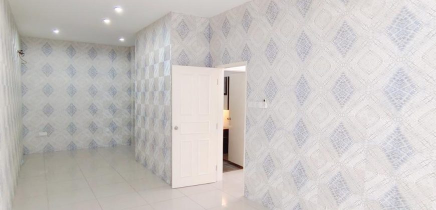 Taman Pulai Bayu – 3 Storey Semi Detached House – FOR SALE