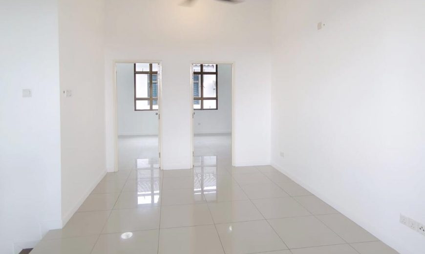 Taman Pulai Bayu – 3 Storey Semi Detached House – FOR SALE Taman Pulai Bayu – 3 Storey Semi Detached House – FOR SALE