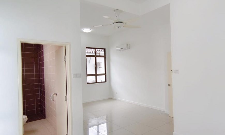 Taman Pulai Bayu – 3 Storey Semi Detached House – FOR SALE Taman Pulai Bayu – 3 Storey Semi Detached House – FOR SALE