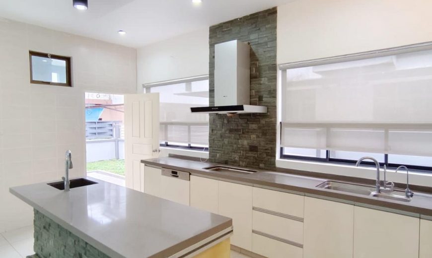 Taman Pulai Bayu – 3 Storey Semi Detached House – FOR SALE Taman Pulai Bayu – 3 Storey Semi Detached House – FOR SALE