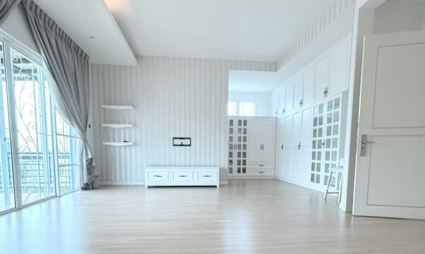 Austin Heights – 2 Storey Semi Detached – FOR SALE Austin Heights – 2 Storey Semi Detached – FOR SALE