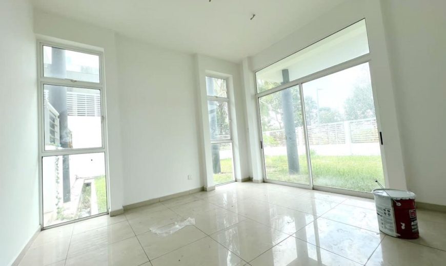 Horizon Hills – 3 Storey Bungalow House – FOR SALE Horizon Hills – 3 Storey Bungalow House – FOR SALE