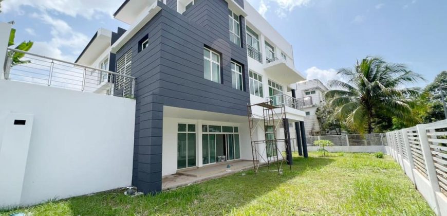 Horizon Hills – 3 Storey Bungalow House – FOR SALE Horizon Hills – 3 Storey Bungalow House – FOR SALE