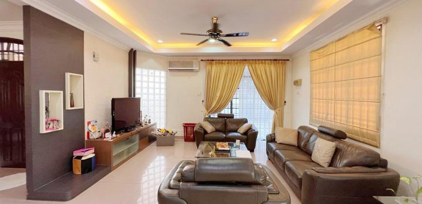 Taman Molek – 2 Storey End Lot Terrace House – FOR SALE Taman Molek – 2 Storey End Lot Terrace House – FOR SALE