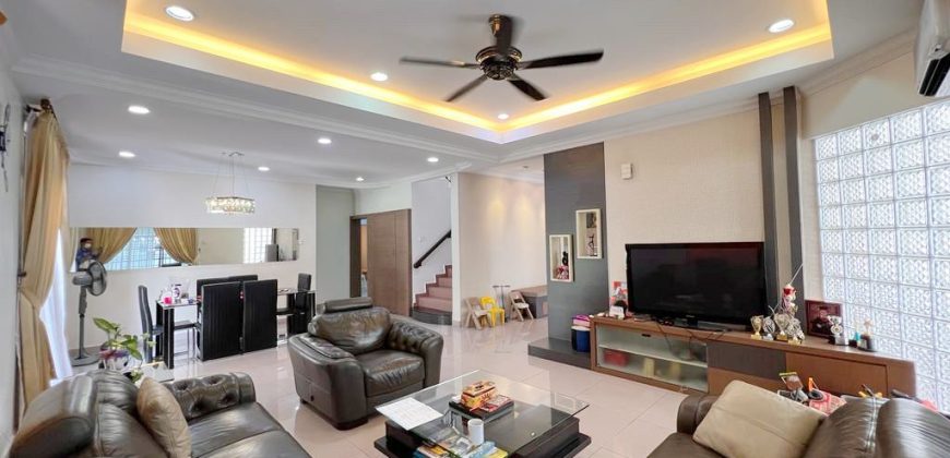 Taman Molek – 2 Storey End Lot Terrace House – FOR SALE Taman Molek – 2 Storey End Lot Terrace House – FOR SALE