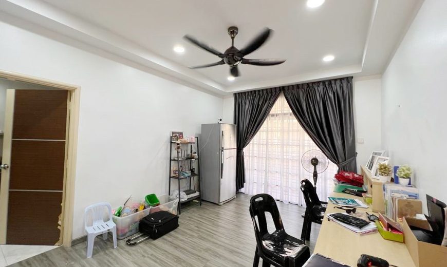 Taman Molek – 2 Storey End Lot Terrace House – FOR SALE Taman Molek – 2 Storey End Lot Terrace House – FOR SALE
