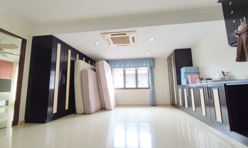Taman Pelangi – 3 Storey Semi Detached House – FOR SALE Taman Pelangi – 3 Storey Semi Detached House – FOR SALE