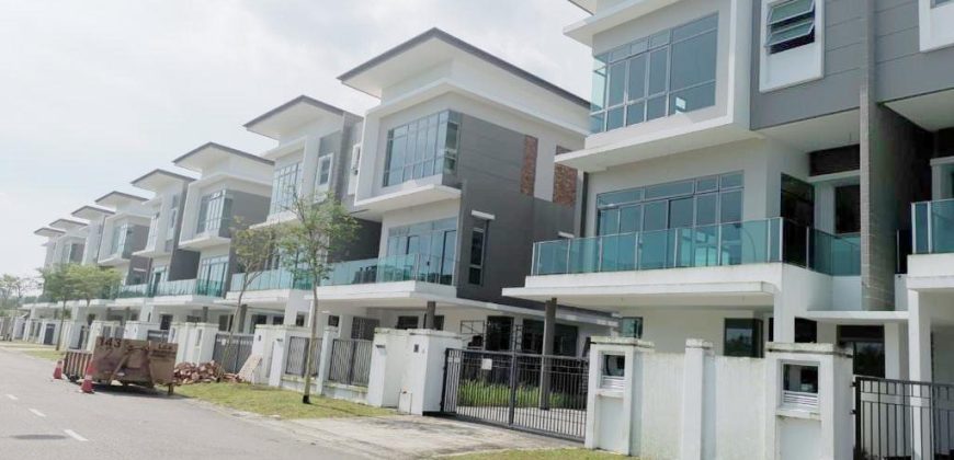 Horizon Hills – 3 Storey Semi Detached House – FOR SALE Horizon Hills – 3 Storey Semi Detached House – FOR SALE