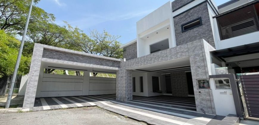 Taman Ungku Tun Aminah – 2 Storey End Lot Cluster House – FOR SALE Taman Ungku Tun Aminah – 2 Storey End Lot Cluster House – FOR SALE