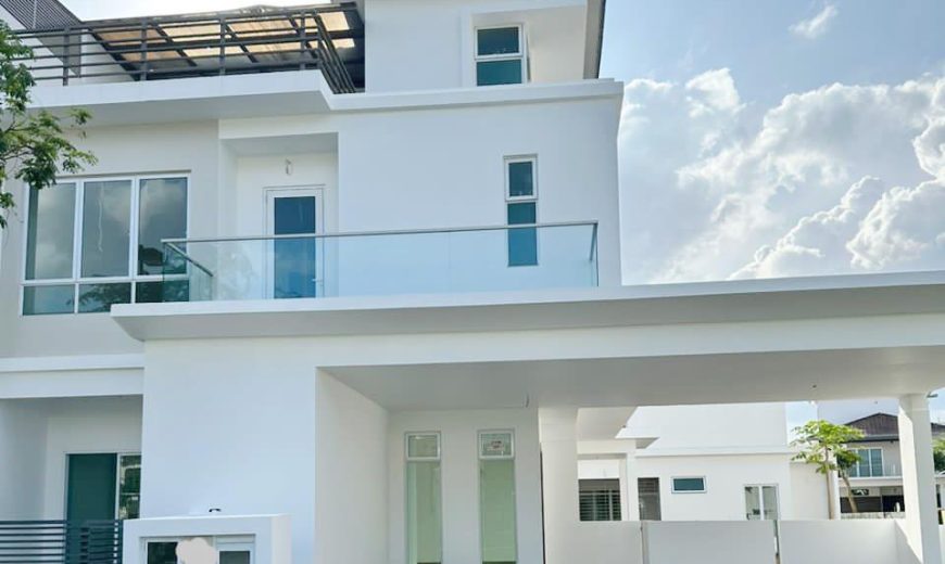 Senibong Cove – 2.5 Storey Semi Detached House – FOR SALE Senibong Cove – 2.5 Storey Semi Detached House – FOR SALE