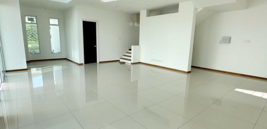Senibong Cove – 2.5 Storey Semi Detached House – FOR SALE Senibong Cove – 2.5 Storey Semi Detached House – FOR SALE