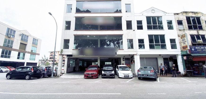 Taman Harmoni 2 @ Skudai – 3.5 Storey Corner Shoplot – FOR SALE