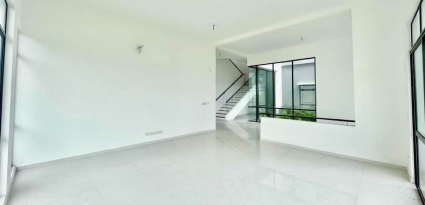 Horizon Hills – 2 Storey Bungalow House – FOR SALE Horizon Hills – 2 Storey Bungalow House – FOR SALE