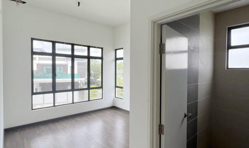 Desa Tebrau – 3 Storey Corner Semi Detached House – FOR SALE Desa Tebrau – 3 Storey Corner Semi Detached House – FOR SALE