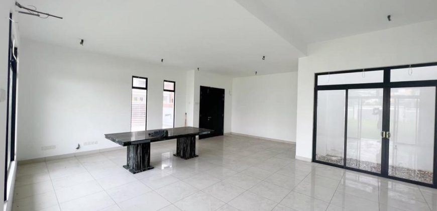 Desa Tebrau – 3 Storey Corner Semi Detached House – FOR SALE Desa Tebrau – 3 Storey Corner Semi Detached House – FOR SALE