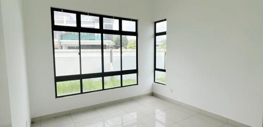 Desa Tebrau – 3 Storey Corner Semi Detached House – FOR SALE Desa Tebrau – 3 Storey Corner Semi Detached House – FOR SALE
