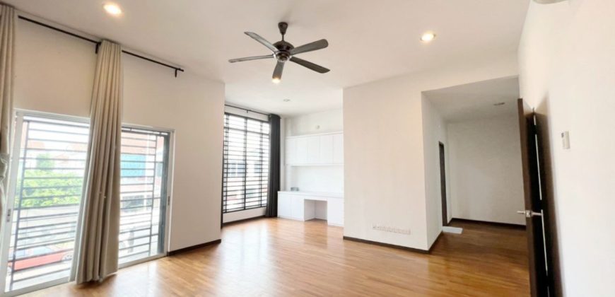 Casa Almyra @ Taman Perling – 2 Storey Semi Detached House – FOR SALE Casa Almyra @ Taman Perling – 2 Storey Semi Detached House – FOR SALE