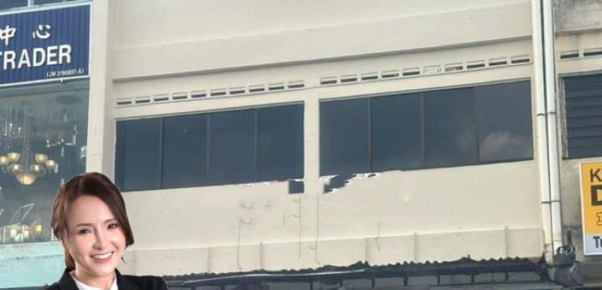 Johor Jaya – 3 Storey Shop Lot – FOR SALE Johor Jaya – 3 Storey Shop Lot – FOR SALE