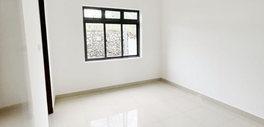 Taman Senai Utama – 2.5 Storey Semi Detached House – FOR SALE Taman Senai Utama – 2.5 Storey Semi Detached House – FOR SALE