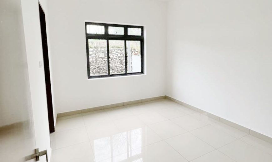 Taman Senai Utama – 2.5 Storey Semi Detached House – FOR SALE Taman Senai Utama – 2.5 Storey Semi Detached House – FOR SALE