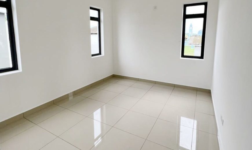 Taman Senai Utama – 2.5 Storey Semi Detached House – FOR SALE Taman Senai Utama – 2.5 Storey Semi Detached House – FOR SALE