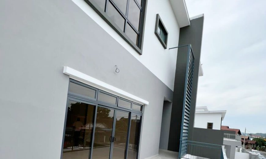 Taman Senai Utama – 2.5 Storey Semi Detached House – FOR SALE Taman Senai Utama – 2.5 Storey Semi Detached House – FOR SALE