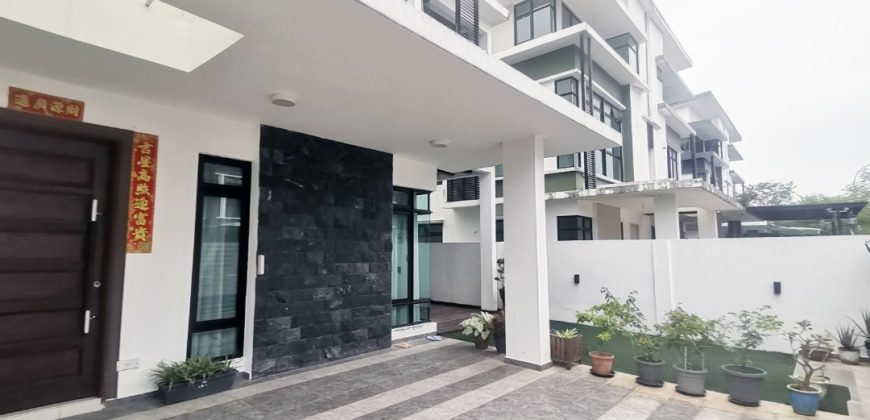Mutiara Mas – 3 Storey Cluster House – FOR SALE Mutiara Mas – 3 Storey Cluster House – FOR SALE