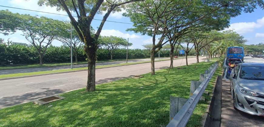 Nusa Idaman – 3 Storey Shop Lot – FOR SALE Nusa Idaman – 3 Storey Shop Lot – FOR SALE