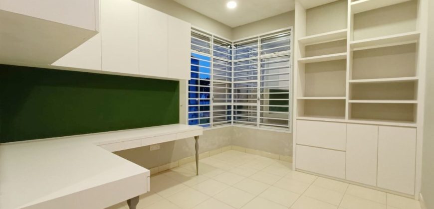 Seri Austin Hill – 2 Storey End Lot Terrace House – FOR SALE Seri Austin Hill – 2 Storey End Lot Terrace House – FOR SALE