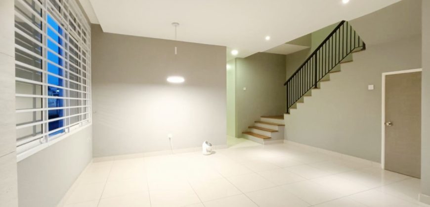 Seri Austin Hill – 2 Storey End Lot Terrace House – FOR SALE Seri Austin Hill – 2 Storey End Lot Terrace House – FOR SALE