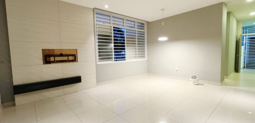 Seri Austin Hill – 2 Storey End Lot Terrace House – FOR SALE Seri Austin Hill – 2 Storey End Lot Terrace House – FOR SALE