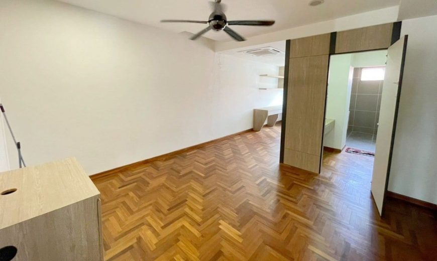 Taman Molek – 2 Storey Corner Semi Detached House – FOR RENT Taman Molek – 2 Storey Corner Semi Detached House – FOR RENT