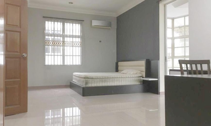 Taman Universiti – 2 Storey Semi Detached House – FOR SALE Taman Universiti – 2 Storey Semi Detached House – FOR SALE