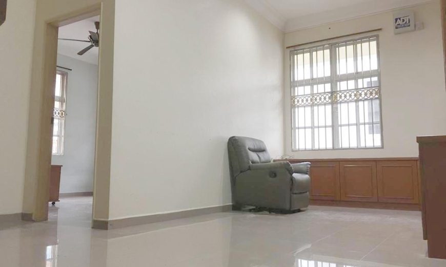 Taman Universiti – 2 Storey Semi Detached House – FOR SALE Taman Universiti – 2 Storey Semi Detached House – FOR SALE