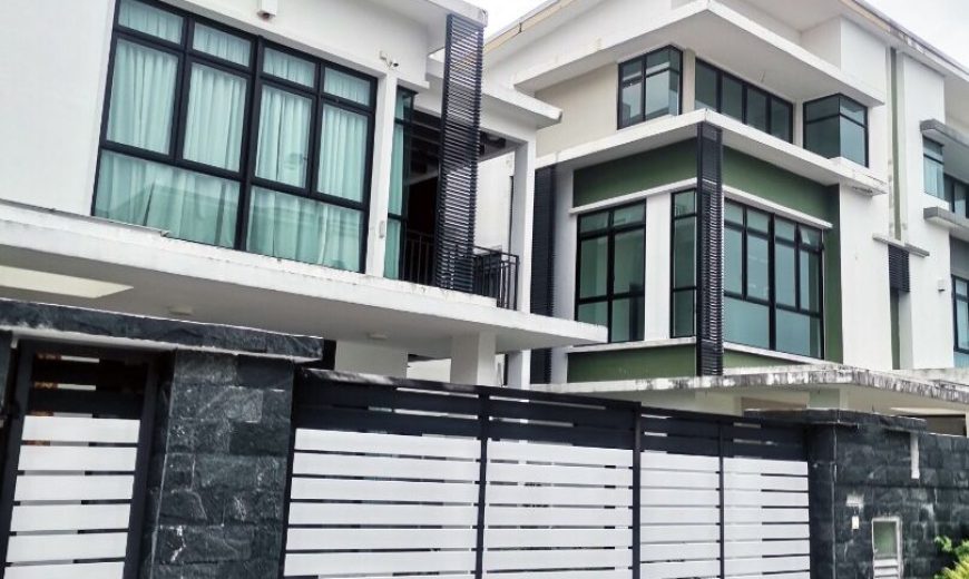 Mutiara Mas – 3 Storey Cluster House – FOR SALE Mutiara Mas – 3 Storey Cluster House – FOR SALE