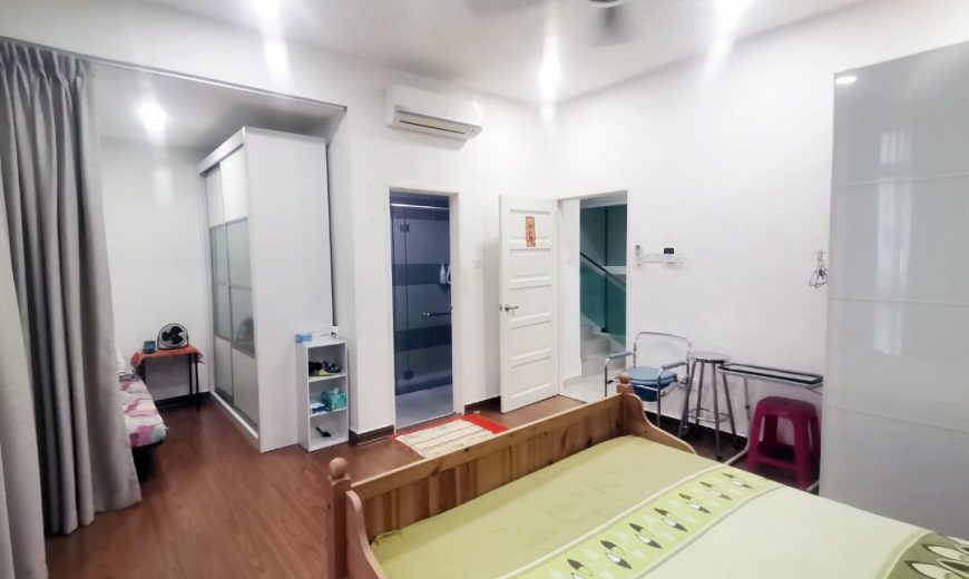 Mutiara Mas – 3 Storey Cluster House – FOR SALE Mutiara Mas – 3 Storey Cluster House – FOR SALE