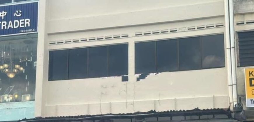 Johor Jaya – 3 Storey Shop Lot – FOR SALE Johor Jaya – 3 Storey Shop Lot – FOR SALE