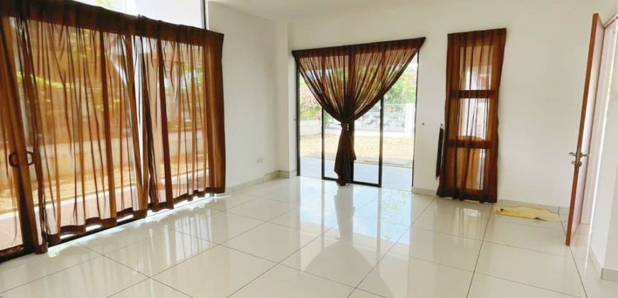 Taman Laguna – 2 Storey Semi Detached House – FOR RENT Taman Laguna – 2 Storey Semi Detached House – FOR RENT